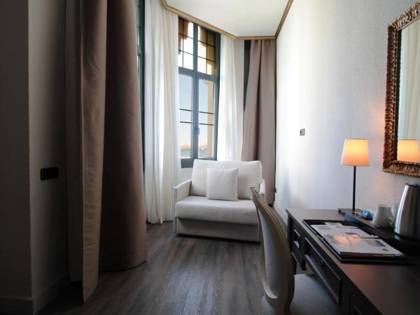 Hotel Diana : photo 6 de la chambre chambre familiale - vue sur mer