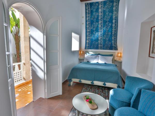 Chems Bleu : photo 3 de la chambre chambre double batik