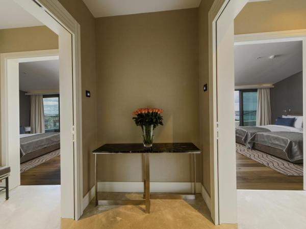 Arts Hotel Harbiye - Special Class : photo 3 de la chambre chambre familiale avec terrasse - vue sur bosphore