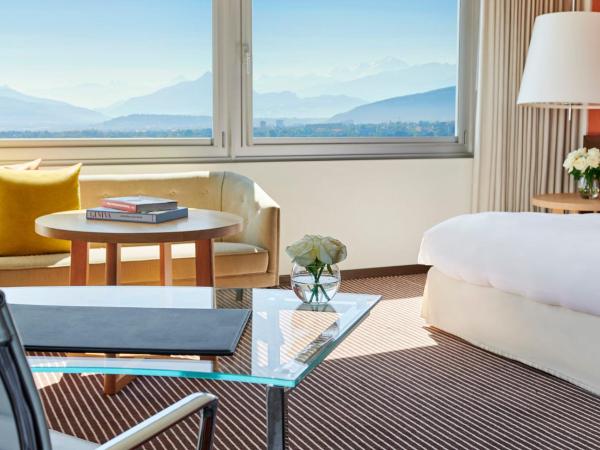 InterContinental Genève, an IHG Hotel : photo 2 de la chambre suite junior - vue sur lac