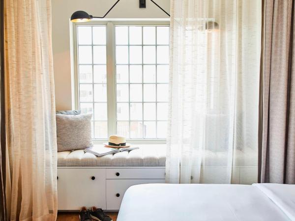 The Alida, Savannah, a Tribute Portfolio Hotel : photo 1 de la chambre studio d'angle lit king-size