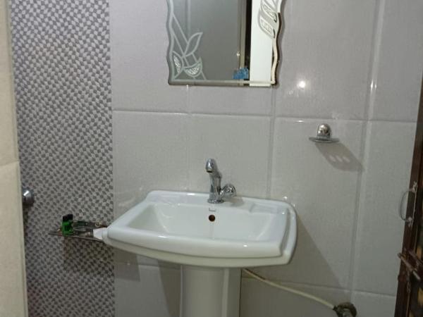 The Royal Lake View Villa : photo 6 de la chambre chambre double supérieure