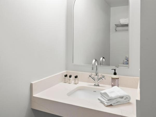 Charlesgate Suites : photo 9 de la chambre suite deluxe avec lit king-size