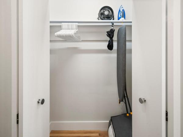 Charlesgate Suites : photo 10 de la chambre studio lit king-size