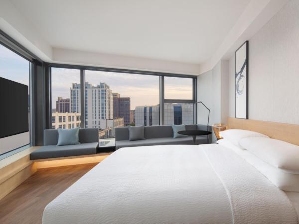 Fairfield by Marriott Shanghai Lingang Special Area : photo 2 de la chambre chambre lit king-size deluxe - vue sur ville