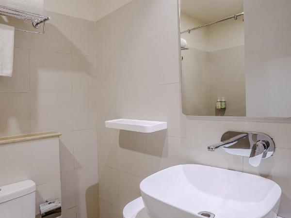 Bloom Hotel - Karol Bagh : photo 5 de la chambre chambre double deluxe