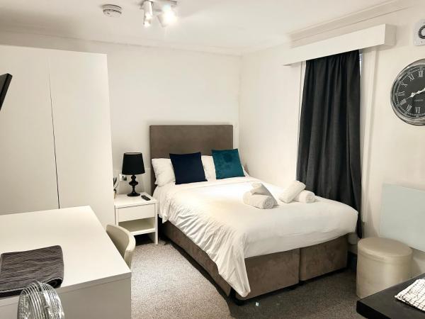 The Dome : photo 5 de la chambre chambre double standard avec salle de bains commune