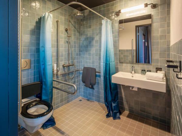 Tailormade Hotel LEO St Gallen : photo 4 de la chambre superior king (handicapped room)