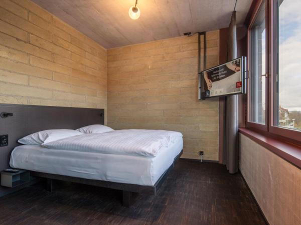 Tailormade Hotel LEO St Gallen : photo 3 de la chambre superior king (handicapped room)