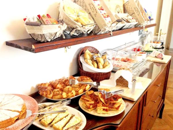 Gourmet B&B Villa Landucci : photo 9 de la chambre chambre simple avec salle de bains commune