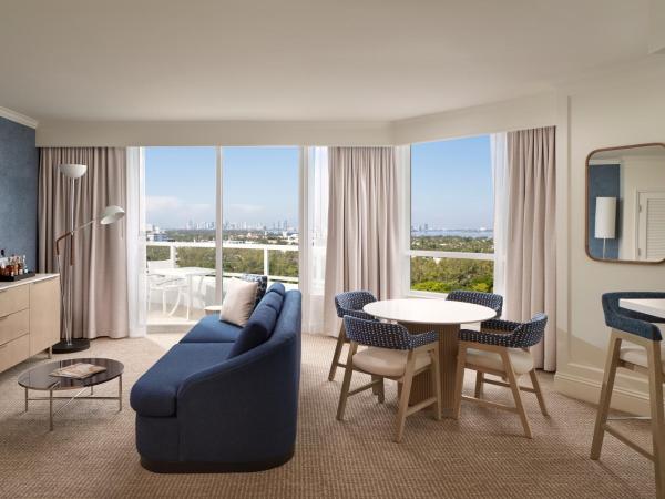 Fontainebleau Miami Beach : photo 5 de la chambre suite