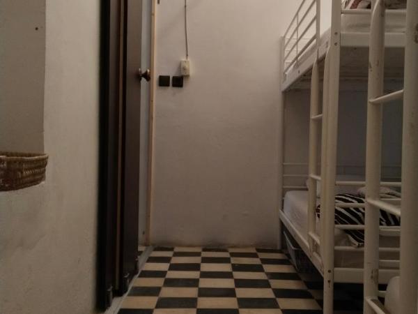 Dar Gara : photo 7 de la chambre lit dans dortoir pour femmes de 4 lits