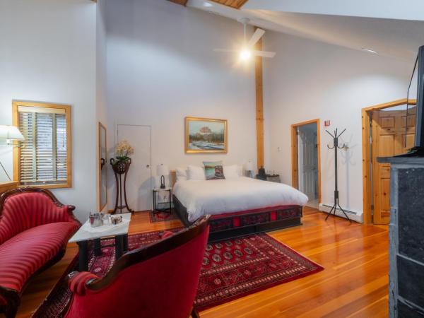 Beaujolais Boutique B&B at Thea's House : photo 1 de la chambre chambre lit king-size deluxe