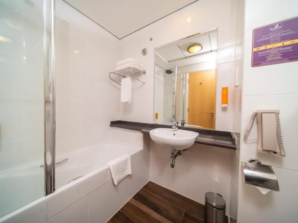 Premier Inn Dubai Silicon Oasis : photo 2 de la chambre double room - non smoking - free shuttle to metro 4x daily