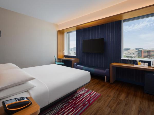 Aloft Bengaluru Outer Ring Road : photo 1 de la chambre guest room, 1 king, city view