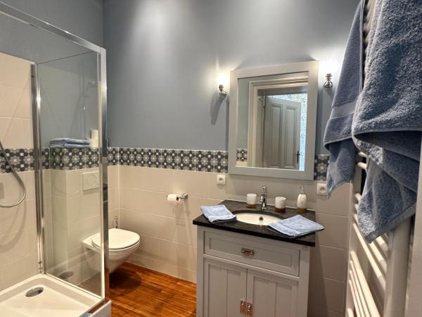 Château de Beez : photo 5 de la chambre chambre double - vue sur jardin