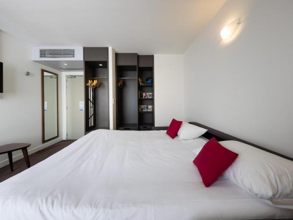 Campanile Limoges Centre - Gare : photo 1 de la chambre chambre quadruple