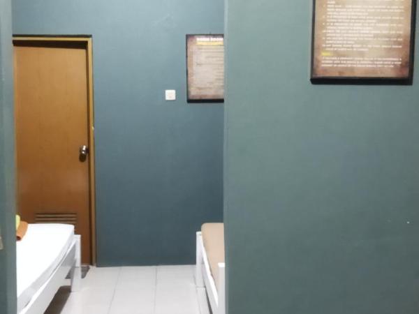 Venezia Homestay and Garden : photo 2 de la chambre lit dans dortoir mixte de 6 lits