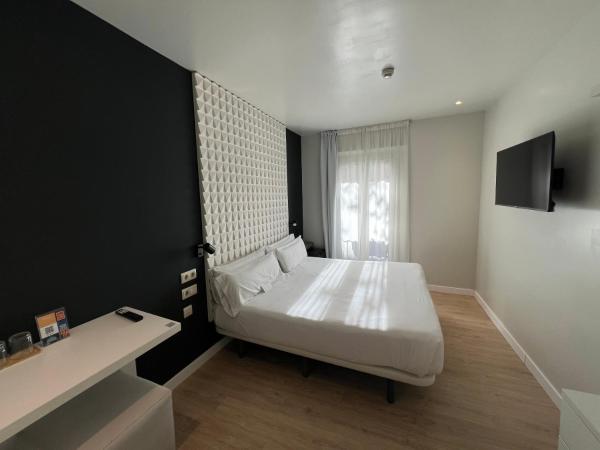 Urban Sea Hotel Atocha 113 : photo 1 de la chambre chambre double ou lits jumeaux supérieure