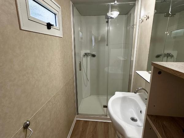 Kamp Slanik Mobile Homes : photo 9 de la chambre bungalow 2 chambres