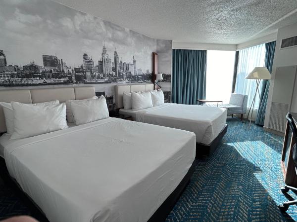 Fort Pontchartrain Detroit, a Wyndham Hotel : photo 1 de la chambre chambre double deluxe avec 2 lits doubles - non-fumeurs
