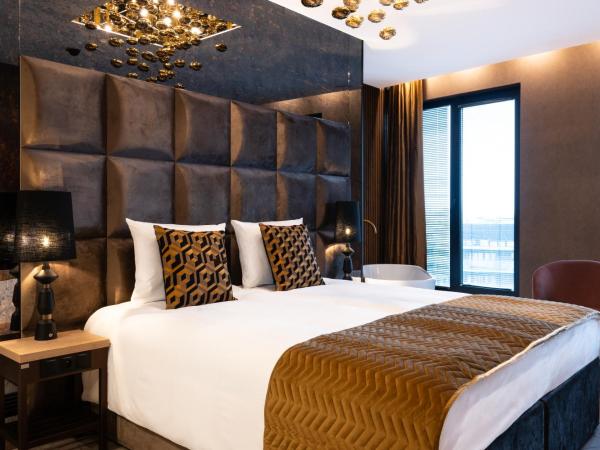 Art Suites Luxury Hotel : photo 5 de la chambre grande suite avec jacuzzi