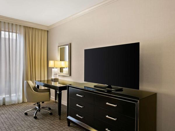The Royal Sonesta Harbor Court Baltimore : photo 2 de la chambre chambre lit king-size de luxe 