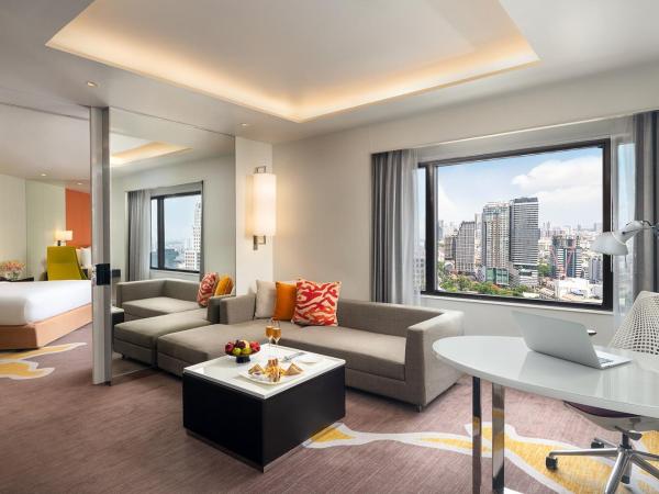 Crowne Plaza Bangkok Parc Lumpini : photo 2 de la chambre suite junior lit king-size