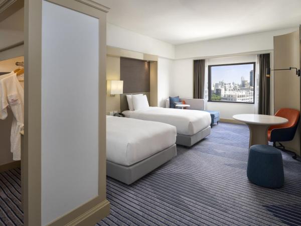 Crowne Plaza Bangkok Parc Lumpini : photo 1 de la chambre chambre lits jumeaux premium