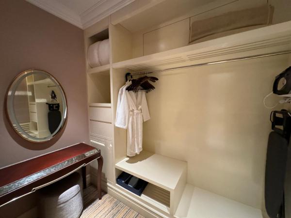 Radisson Blu Forest Manor Shanghai Hongqiao - Near NECC : photo 4 de la chambre suite junior