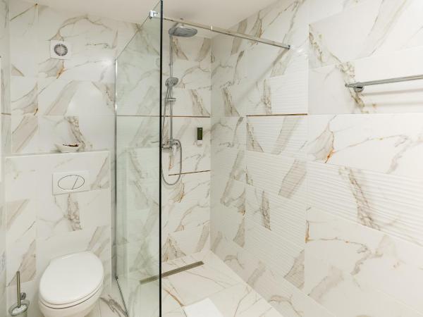 Lumen Gasztropanzió : photo 5 de la chambre appartement