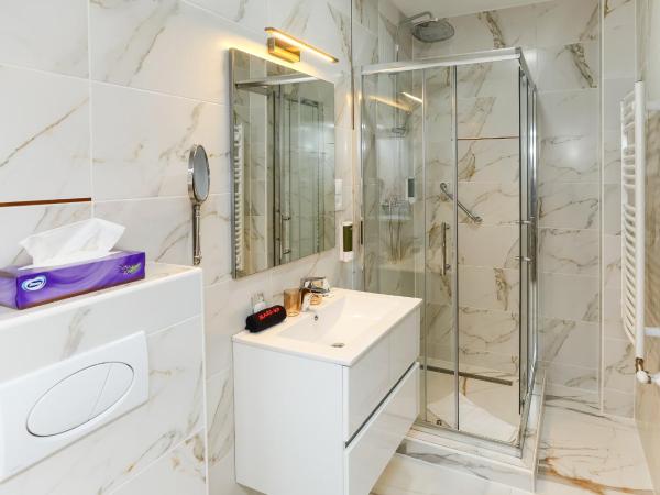 Lumen Gasztropanzió : photo 4 de la chambre chambre standard lit queen-size