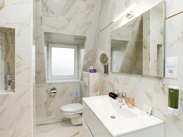 Lumen Gasztropanzió : photo 6 de la chambre chambre familiale supérieure