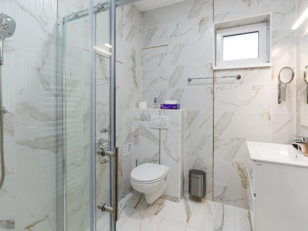 Lumen Gasztropanzió : photo 6 de la chambre chambre double avec terrasse