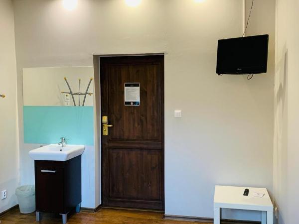 Boutique Hostel : photo 6 de la chambre chambre double avec salle de bains commune