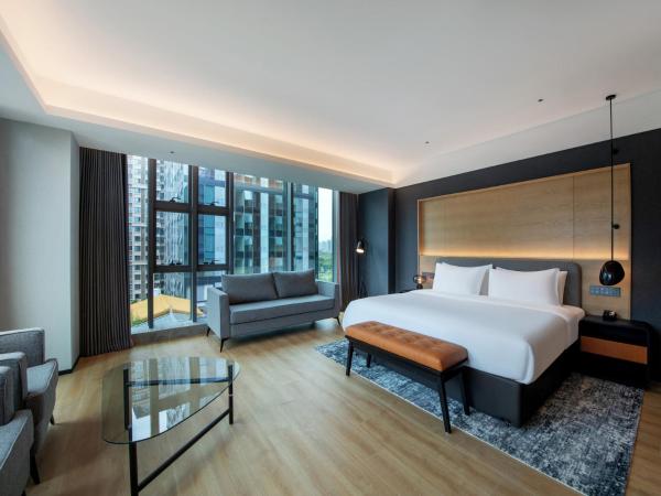 Park Inn by Radisson Chengdu Sihe Metro Station Xinchuan : photo 1 de la chambre chambre double avec vue