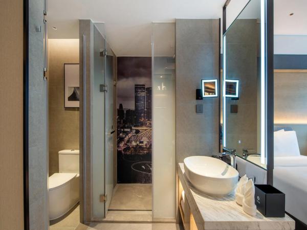 Park Inn by Radisson Chengdu Sihe Metro Station Xinchuan : photo 4 de la chambre chambre lits jumeaux avec vue