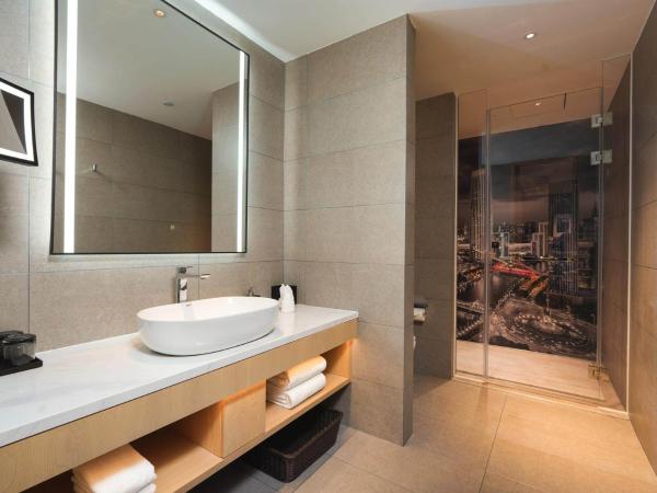 Park Inn by Radission Tianjin Binhai International Airport : photo 4 de la chambre premium suite with king bed