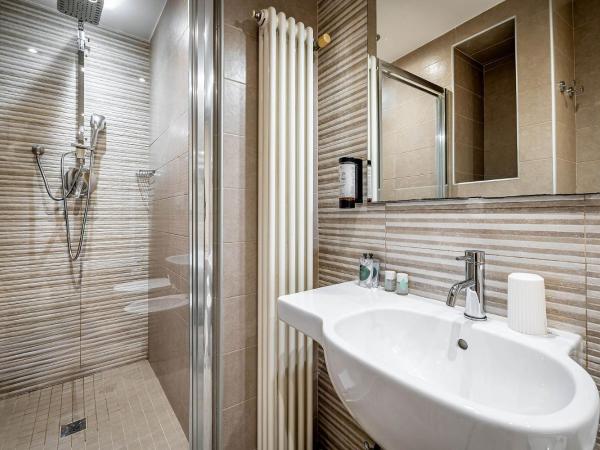 Martelli 6 Suite & Apartments : photo 9 de la chambre chambre double Économique