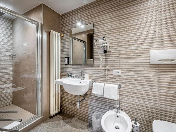 Martelli 6 Suite & Apartments : photo 7 de la chambre chambre double Économique