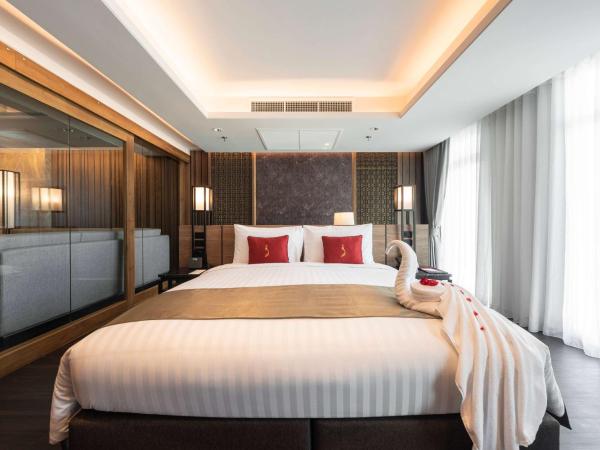 Ramada Plaza by Wyndham Chao Fah Phuket : photo 2 de la chambre suite 1 chambre lit king-size