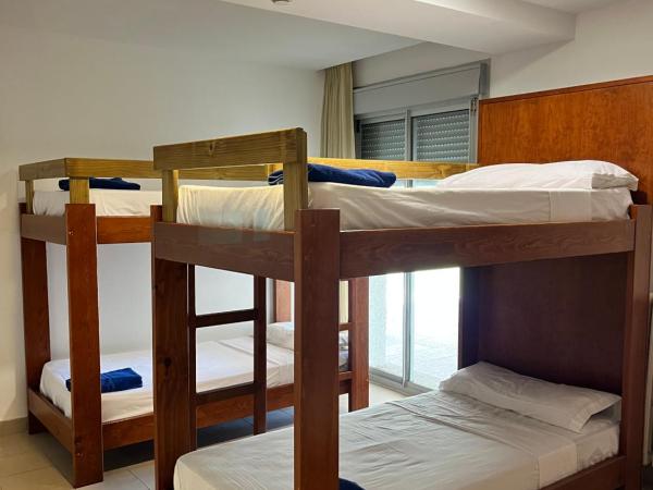 Albergue Zaragoza Camping : photo 5 de la chambre lit dans dortoir mixte de 6 lits