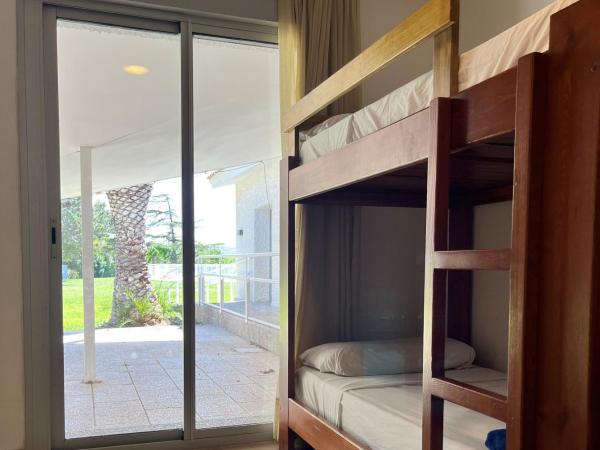 Albergue Zaragoza Camping : photo 6 de la chambre lit dans dortoir mixte de 4 lits