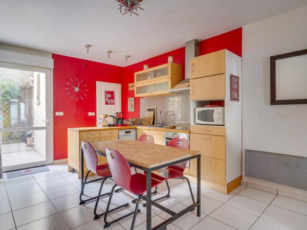 Charming townhouse with terrace : photo 4 de la chambre appartement