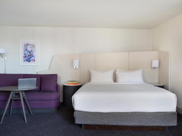 Crowne Plaza Atlanta Perimeter at Ravinia, an IHG Hotel : photo 3 de la chambre chambre lit king-size standard