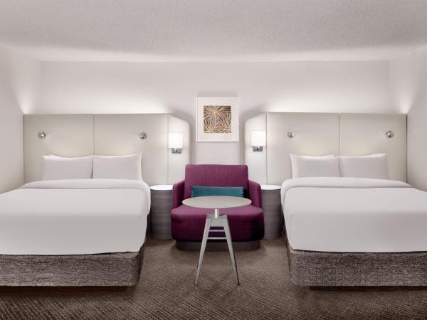 Crowne Plaza Atlanta Perimeter at Ravinia, an IHG Hotel : photo 1 de la chambre chambre standard avec 2 lits queen-size