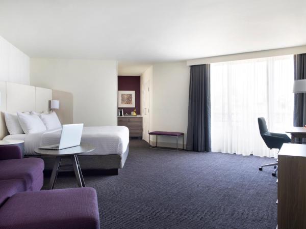 Crowne Plaza Atlanta Perimeter at Ravinia, an IHG Hotel : photo 1 de la chambre chambre d'angle premium lit king-size 