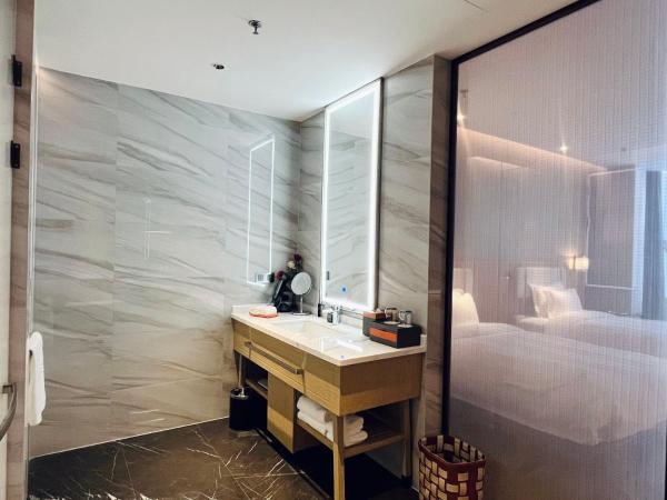 voco Xi'an Qindu Legend, an IHG Hotel : photo 2 de la chambre standard double room with two double beds - accessible