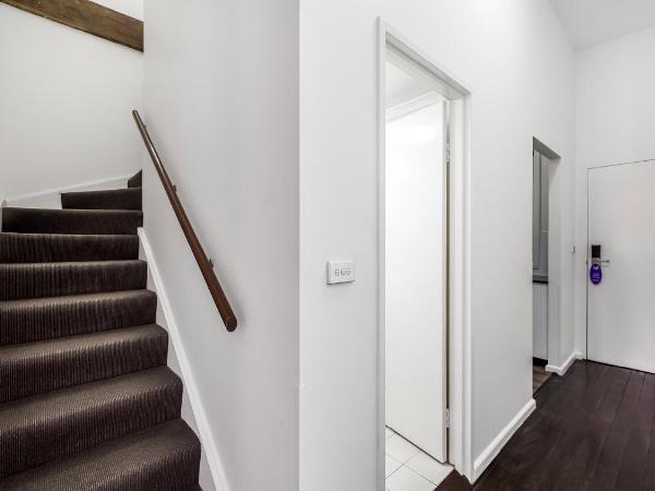 Oaks Sydney Goldsbrough Suites : photo 5 de la chambre appartement 2 chambres avec 2 salles de bains