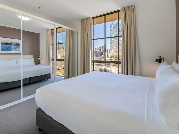 Oaks Sydney Goldsbrough Suites : photo 1 de la chambre appartement exécutif 2 chambres et 2 salles de bains - vue sur ville 
